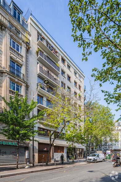 96 Boulevard Barbès, Paris en alquiler - Foto del edificio - Imagen 2 de 4