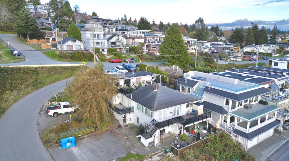 15474 Victoria Ave, White Rock, BC en venta - Foto del edificio - Imagen 1 de 5