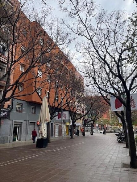 Edificio residencial en L'hospitalet De Llobregat, Barcelona en venta - Foto del edificio - Imagen 1 de 2