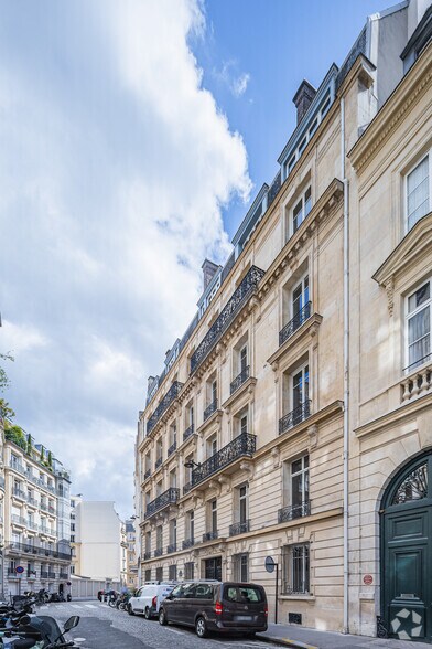 13 Rue Du Docteur Lancereaux, Paris en venta - Foto del edificio - Imagen 3 de 3