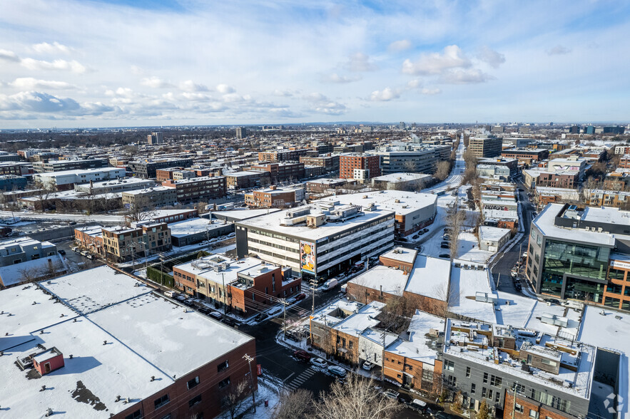 6750 Av de l'Esplanade, Montréal, QC en alquiler - Vista aérea - Imagen 3 de 7