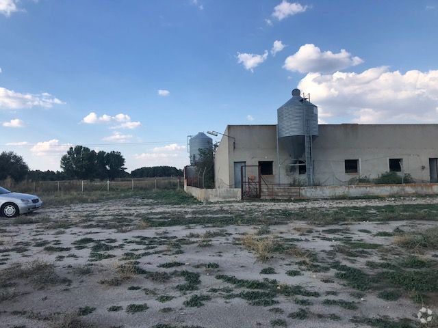 Naves en Fuentepelayo, Segovia en venta - Foto del edificio - Imagen 3 de 17