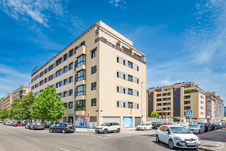 Sierra de Atapuerca, 2, Madrid, Madrid en venta - Foto del edificio - Imagen 2 de 23