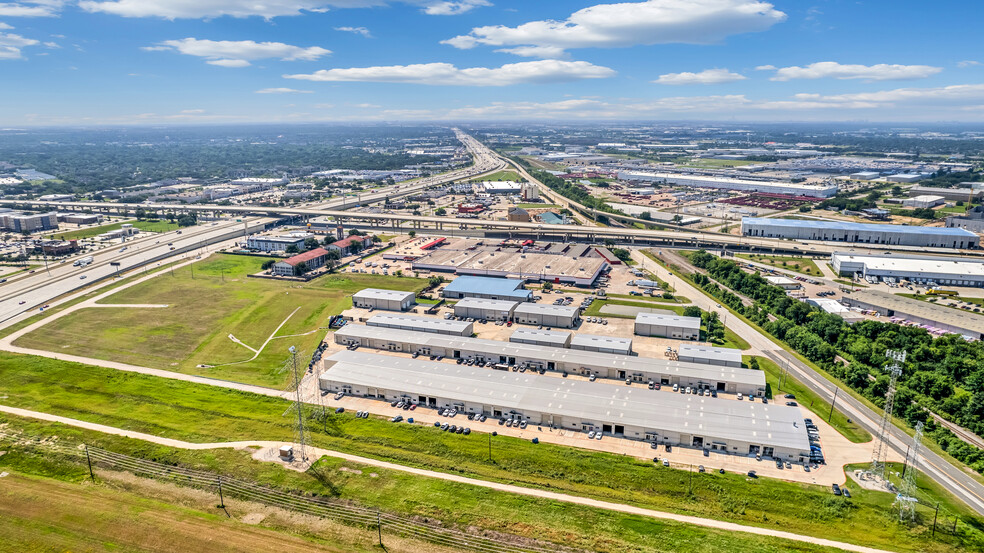 20220 Hempstead Rd, Houston, TX en alquiler - Foto del edificio - Imagen 1 de 4