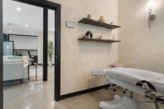 7185 Manchester Rd, Maplewood, MO en alquiler Foto del interior- Imagen 2 de 2