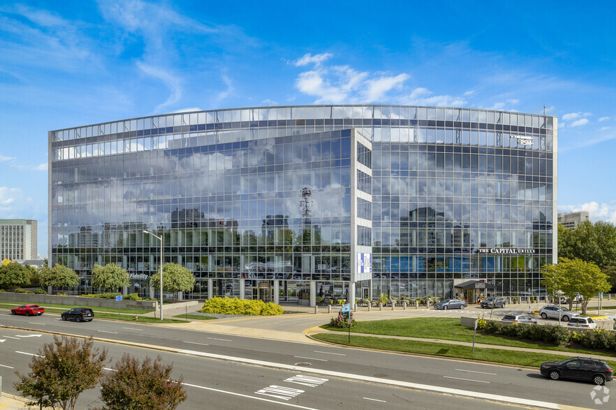 1861 International Dr, Tysons, VA en alquiler - Foto del edificio - Imagen 3 de 20