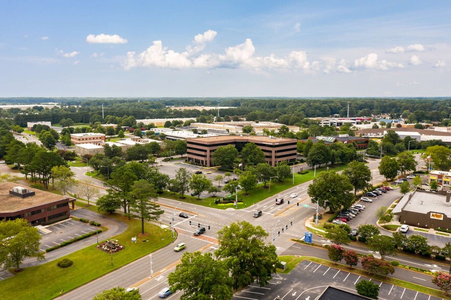 780 Lynnhaven Pky, Virginia Beach, VA en alquiler - Foto del edificio - Imagen 3 de 4