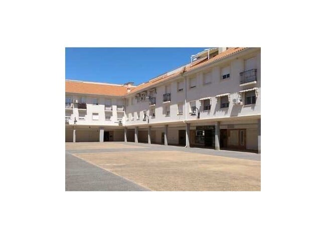 Más detalles de Calle Santa Susana, Torres de la Alameda - Edificio residencial​ en venta