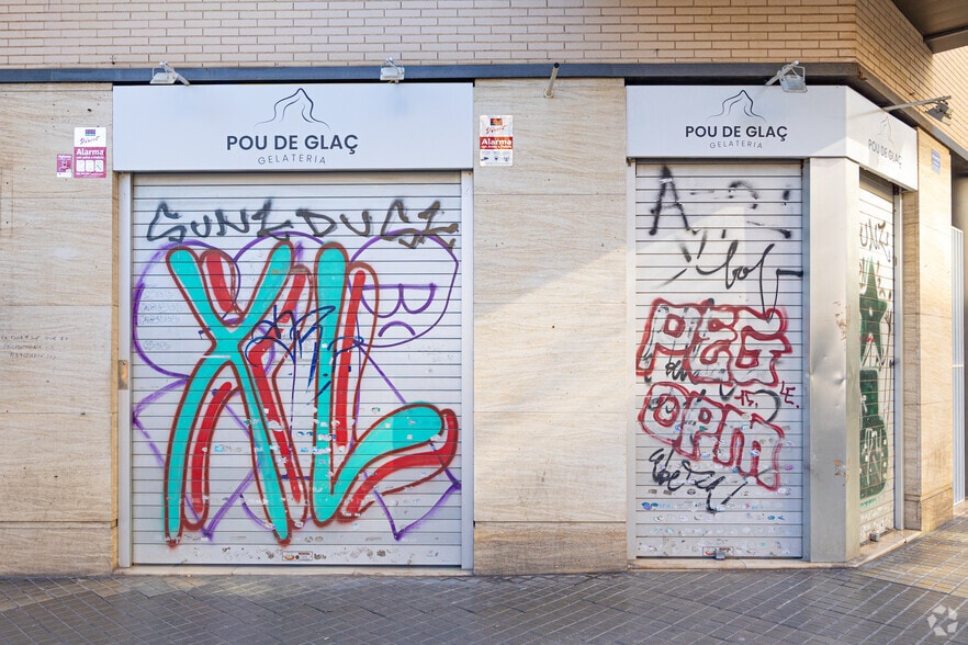 Edificio residencial en Barcelona, Barcelona en venta - Foto del edificio - Imagen 3 de 12