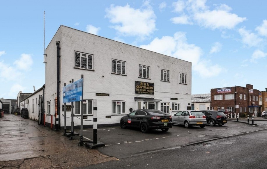 Hanworth Ln, Chertsey en venta - Foto principal - Imagen 1 de 8