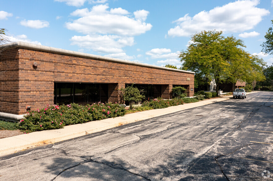 3150 W Salt Creek Ln, Arlington Heights, IL en venta - Foto del edificio - Imagen 3 de 6