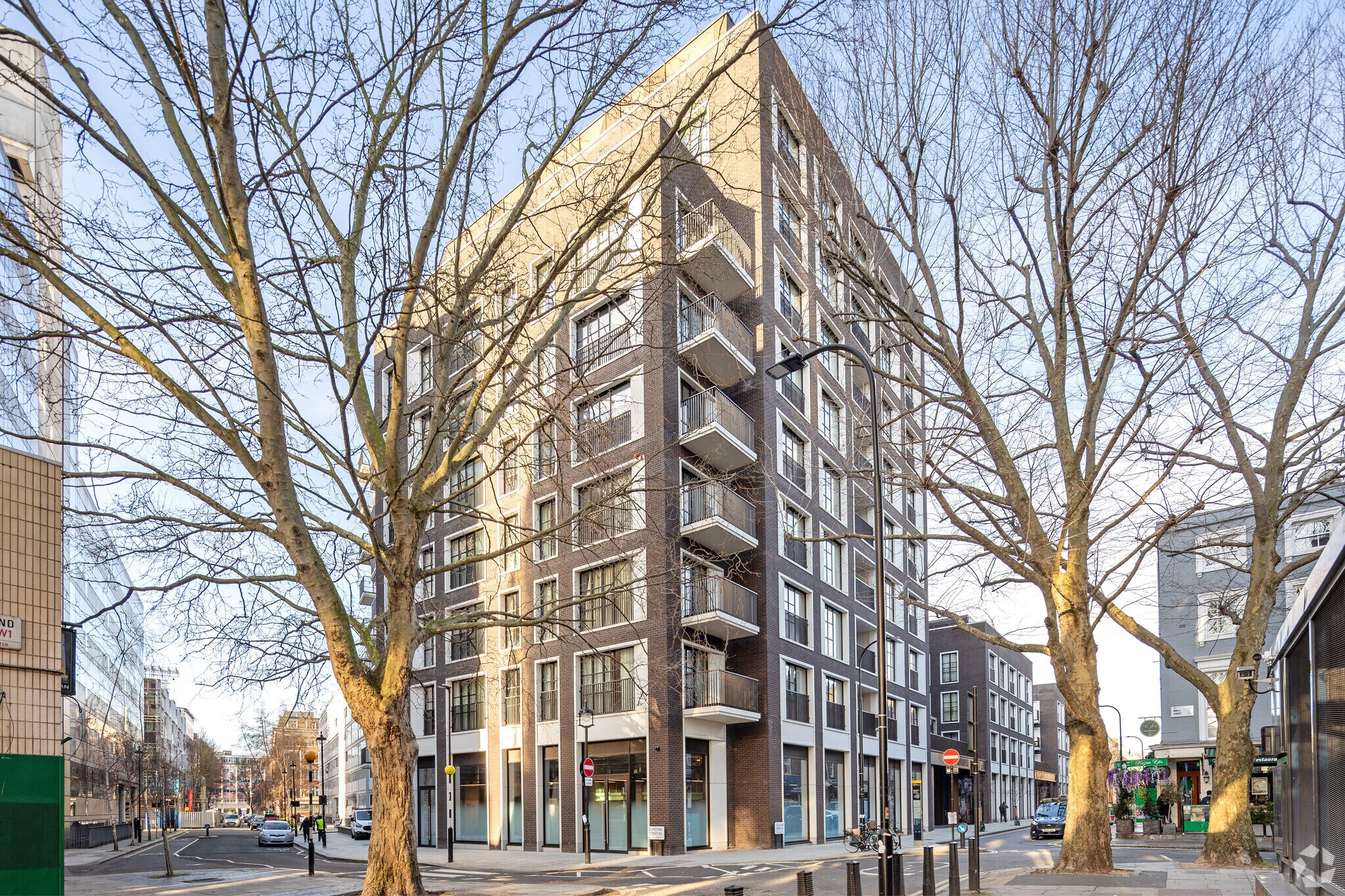 2 Clipstone Mews, London en alquiler Foto principal- Imagen 1 de 22