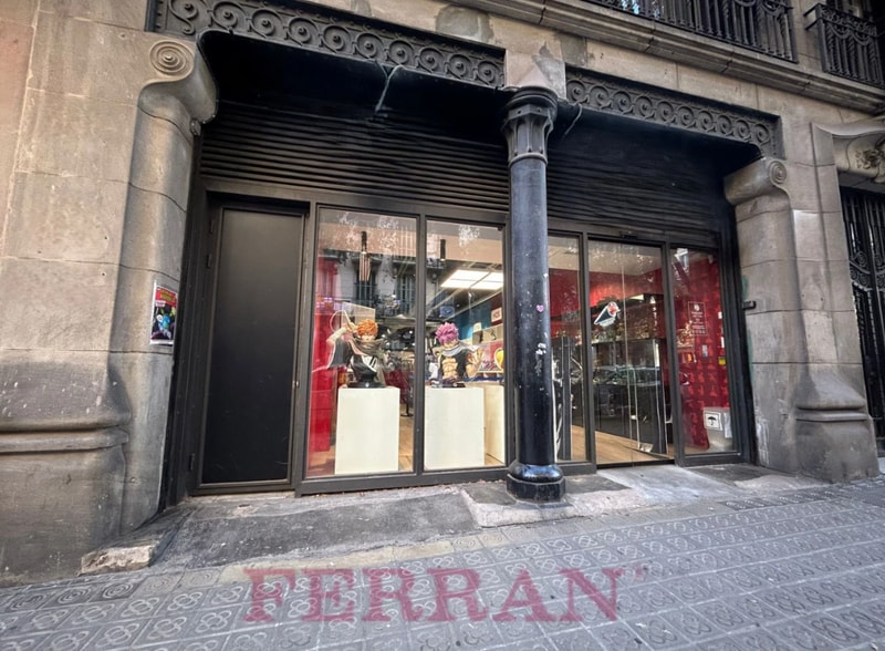 Edificio residencial en Barcelona, Barcelona en venta - Foto del edificio - Imagen 1 de 1