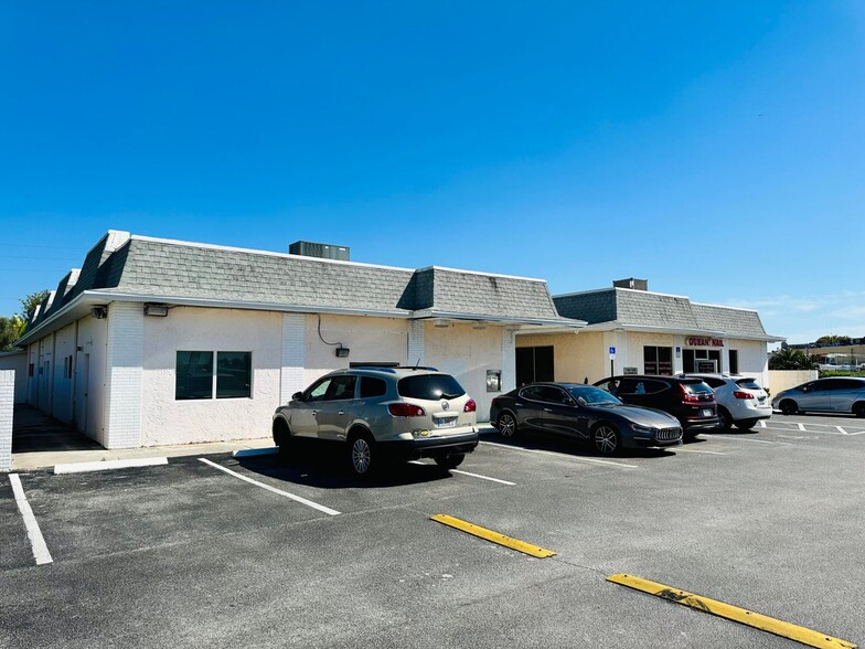 1100 Colonnades Dr, Fort Pierce, FL en alquiler - Foto del edificio - Imagen 2 de 8