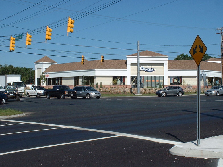 3045 Tower Hill Rd, South Kingstown, RI en alquiler - Foto del edificio - Imagen 1 de 16