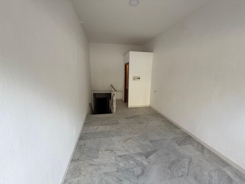 Local en SEVILLA en alquiler - Foto del edificio - Imagen 2 de 8