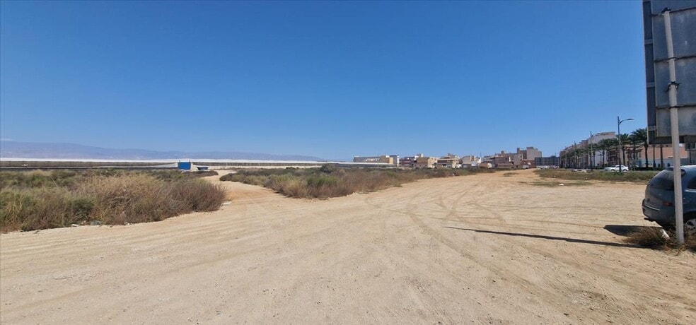 Calle Flota de Oro, Roquetas de Mar, Almería en venta - Foto del edificio - Imagen 3 de 14