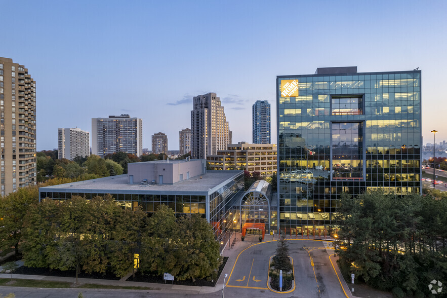 1 Concorde Gate, Toronto, ON en alquiler - Foto del edificio - Imagen 2 de 6