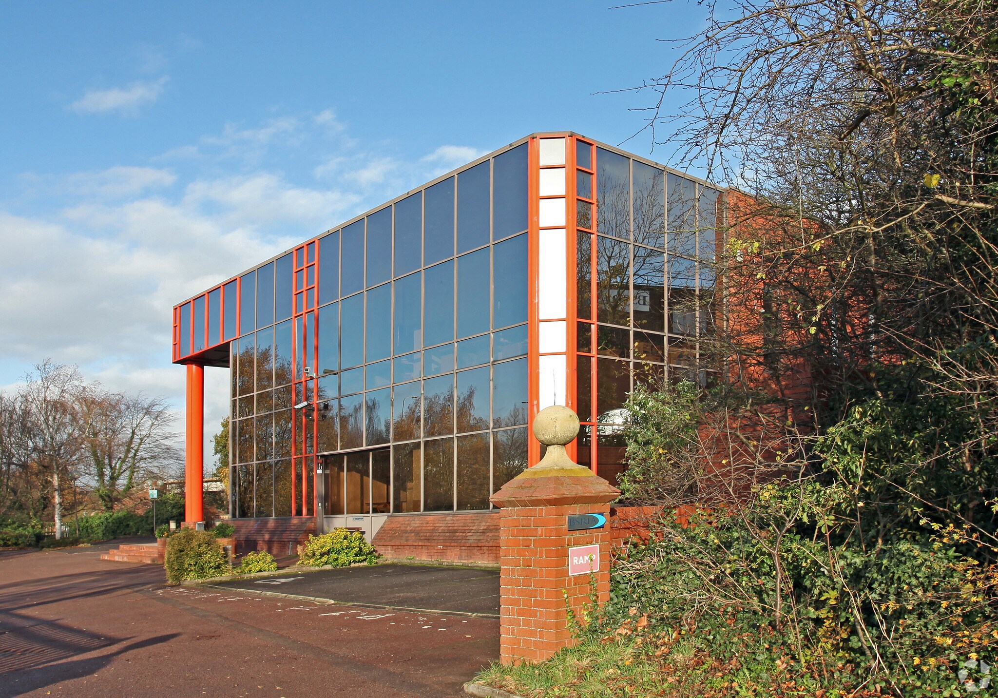 Old Bracknell Ln W, Bracknell en venta Foto principal- Imagen 1 de 2