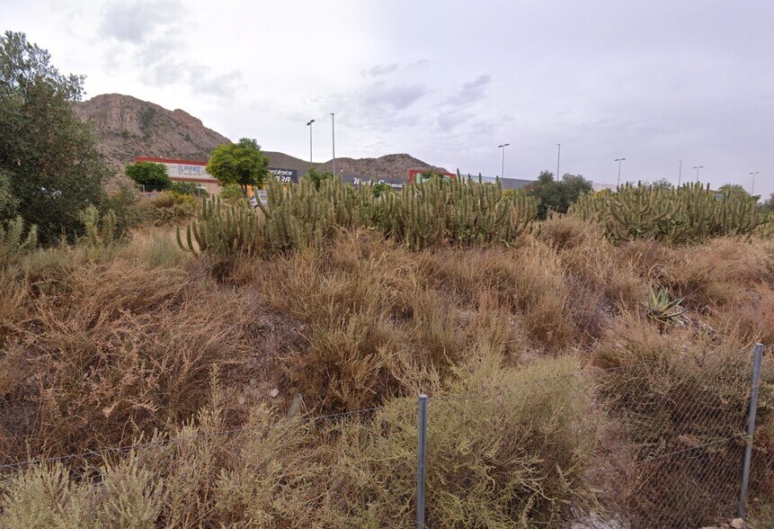 Terreno en Elda en venta - Foto del edificio - Imagen 2 de 3