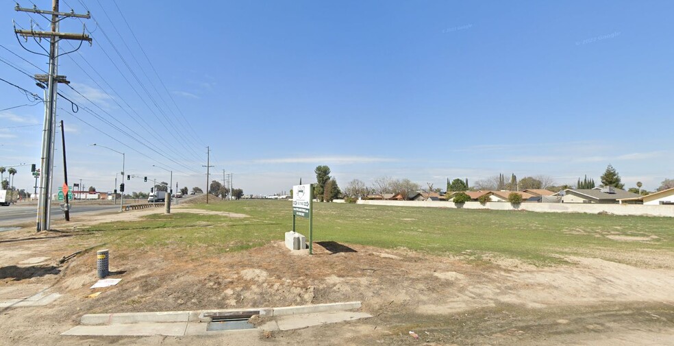 Paige, Tulare, CA en venta - Foto del edificio - Imagen 3 de 4