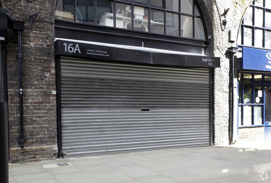 Bridgewater Way, Windsor en alquiler - Foto del edificio - Imagen 3 de 4