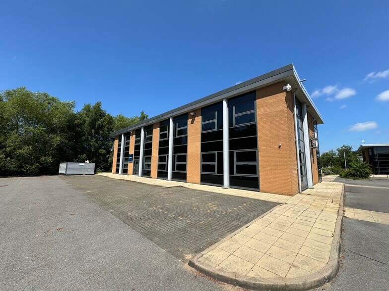 De Havilland Dr, Liverpool en alquiler - Foto del edificio - Imagen 2 de 5