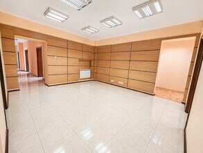 Oficina en 15 Ulitsa Graf Ignatiev, Sofia en alquiler Foto del interior- Imagen 1 de 18