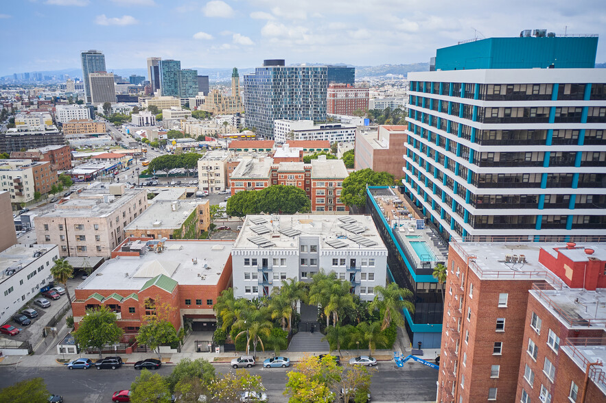 667 S Carondelet, Los Angeles, CA en venta - Foto del edificio - Imagen 3 de 4