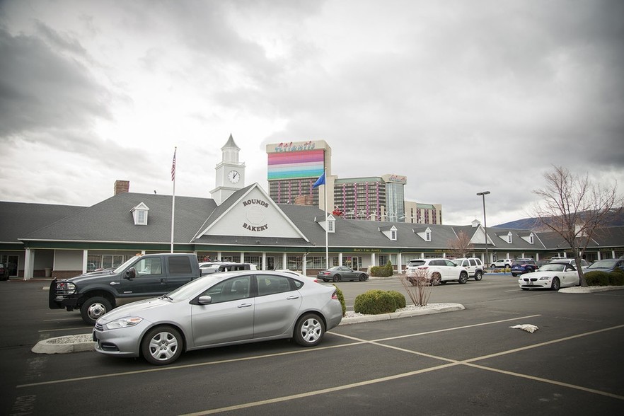 290-294 E Moana Ln, Reno, NV en alquiler - Foto del edificio - Imagen 1 de 5