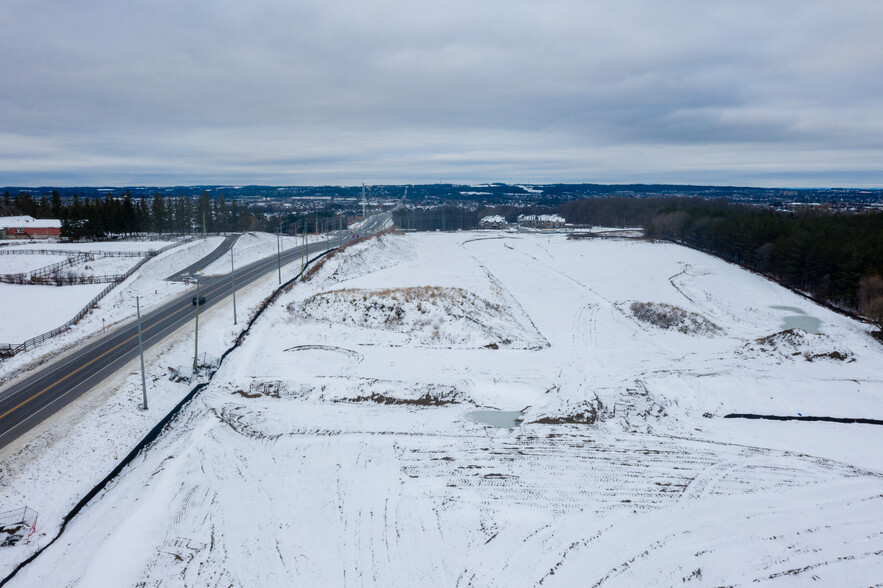 1588 St. John’s Sideroad E, Aurora, ON en venta - Foto del edificio - Imagen 3 de 3