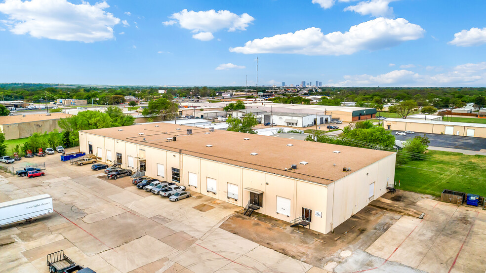 2355 Pecan Ct, Haltom City, TX en alquiler - Foto del edificio - Imagen 1 de 34