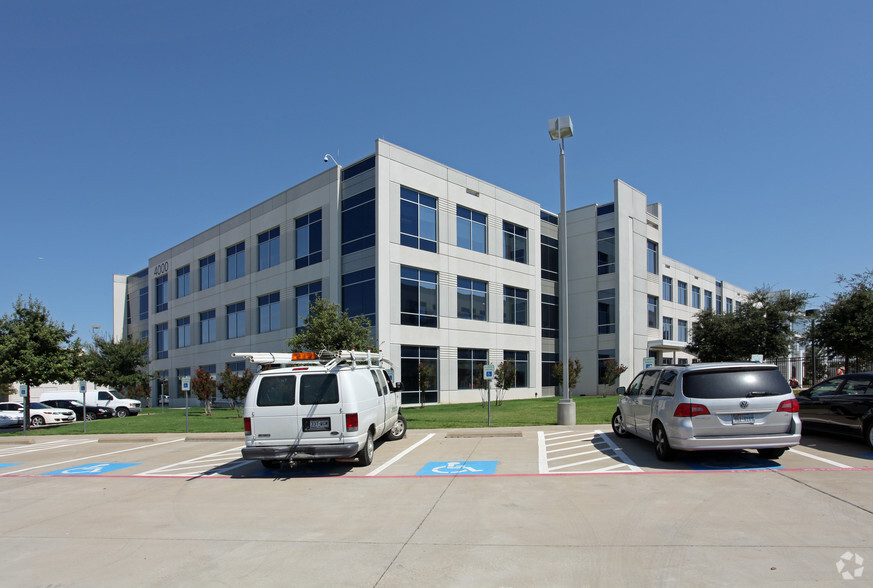 4000 Regent Blvd, Irving, TX en alquiler - Foto del edificio - Imagen 2 de 16