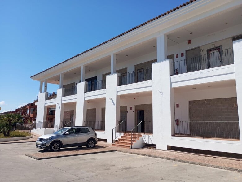 Local en San Roque, Cádiz en venta - Foto del edificio - Imagen 2 de 9