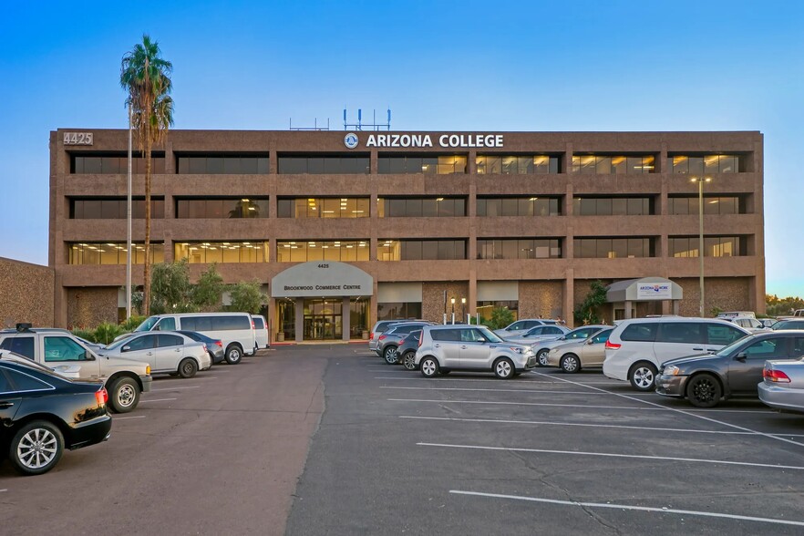 4425 W Olive Ave, Glendale, AZ en alquiler - Foto del edificio - Imagen 1 de 11