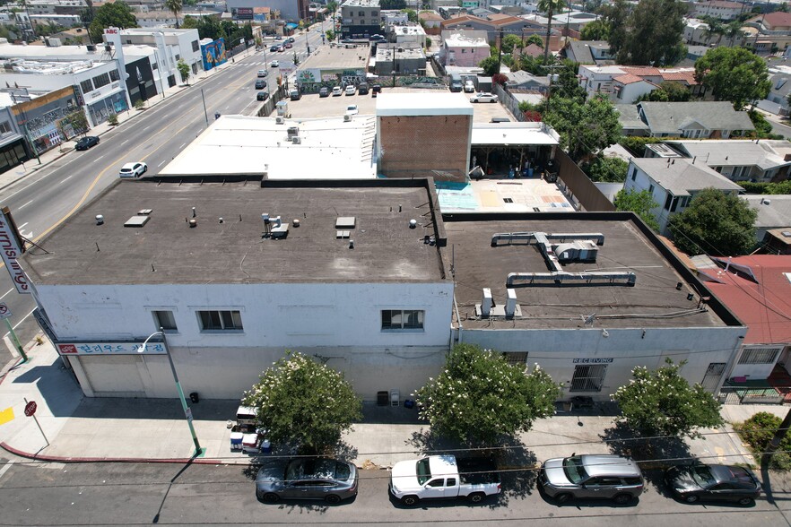 556-559 N Western Ave, Los Angeles, CA en alquiler - Foto del edificio - Imagen 3 de 5