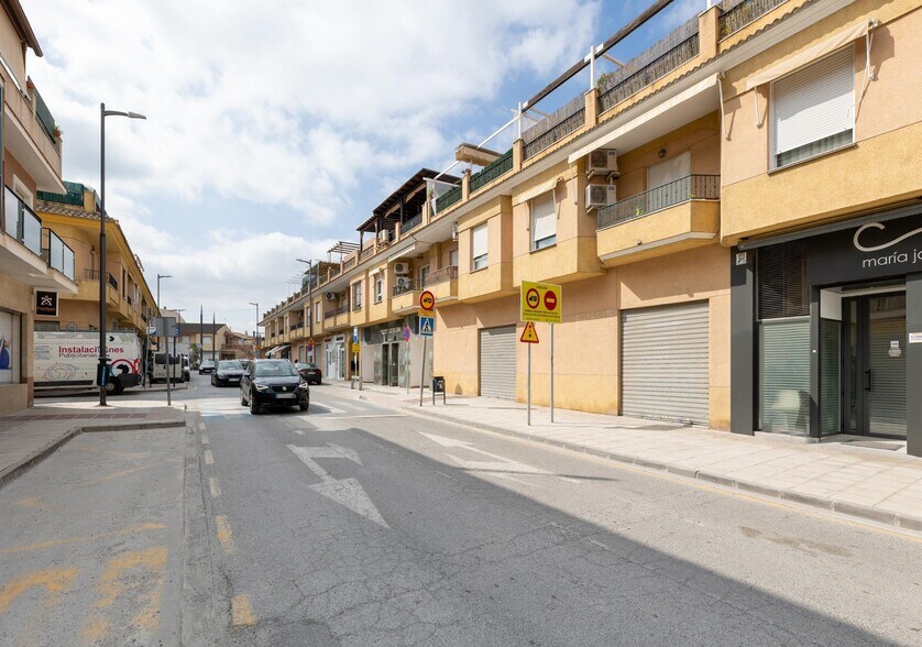 Local en Churriana de la Vega, Granada en venta - Foto del edificio - Imagen 2 de 16