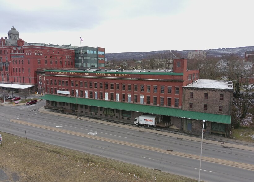 151-155 E Market St, Wilkes Barre, PA en alquiler - Foto del edificio - Imagen 1 de 8