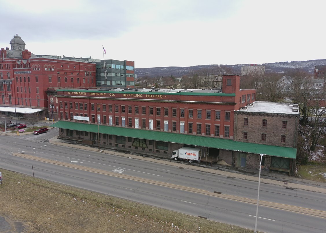 151-155 E Market St, Wilkes Barre, PA en alquiler Foto del edificio- Imagen 1 de 9