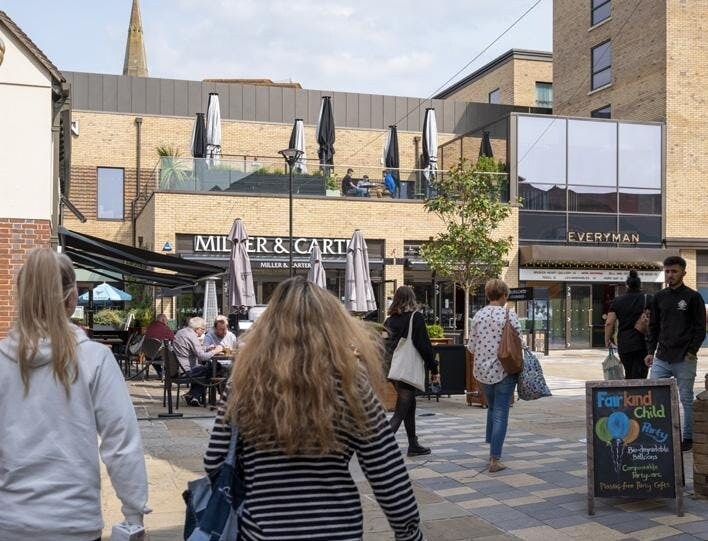 Piries Pl, Horsham en alquiler Foto del edificio- Imagen 1 de 4