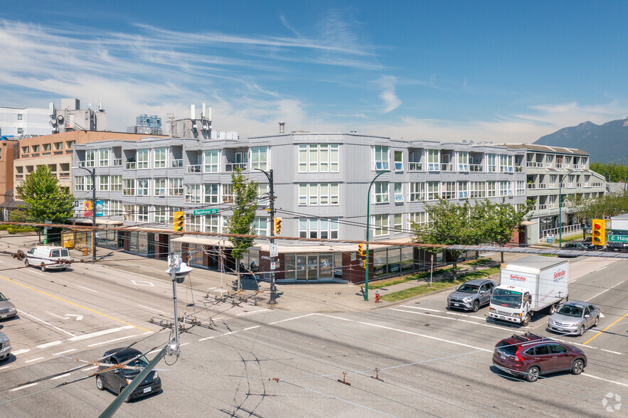 2891-2893 Hastings St E, Vancouver, BC en alquiler - Foto principal - Imagen 1 de 5