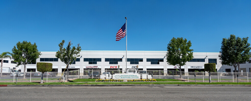 440 S Hindry Ave, Inglewood, CA en alquiler - Foto del edificio - Imagen 1 de 8