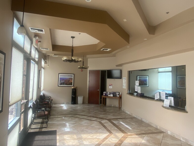 6677 W Thunderbird Rd, Glendale, AZ en alquiler - Foto del interior - Imagen 3 de 13