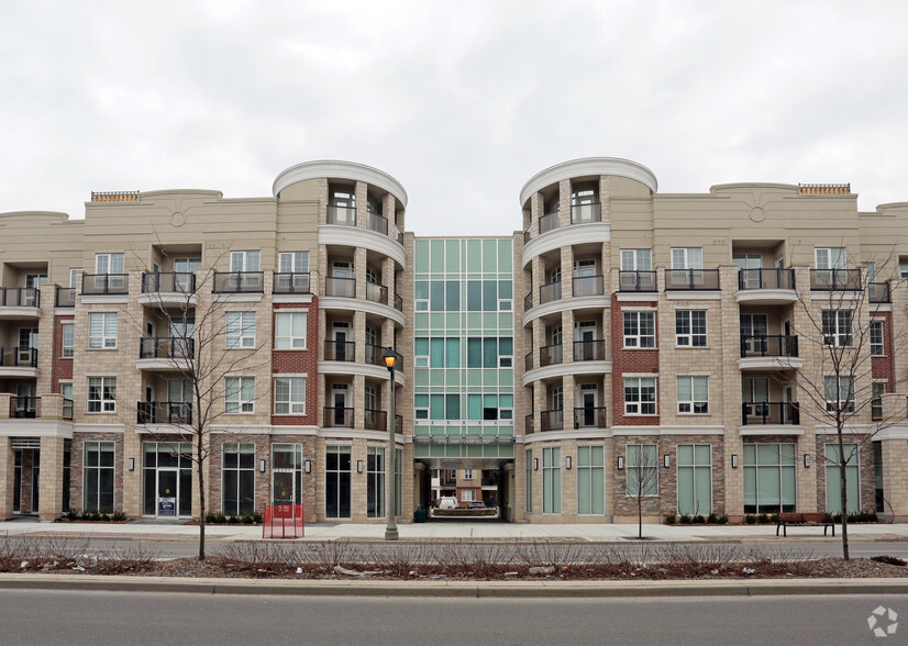 216 Oak Park Blvd, Oakville, ON en venta - Foto del edificio - Imagen 3 de 4