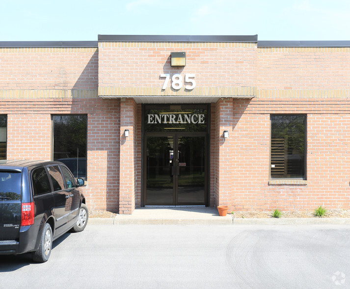 785 Westney Rd S, Ajax, ON en venta - Foto del edificio - Imagen 2 de 6