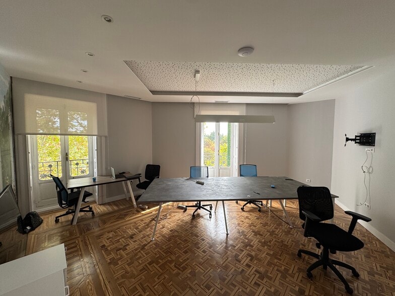 Calle de Alfonso XII, 20, Madrid, Madrid en alquiler - Foto del edificio - Imagen 3 de 14