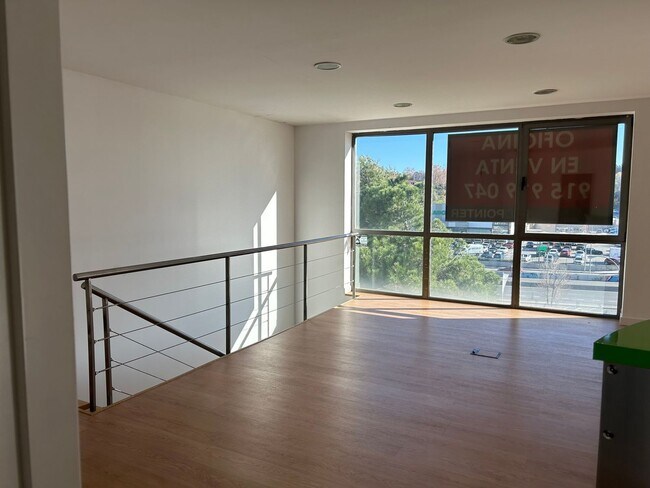 Más detalles de Oficina en alquiler