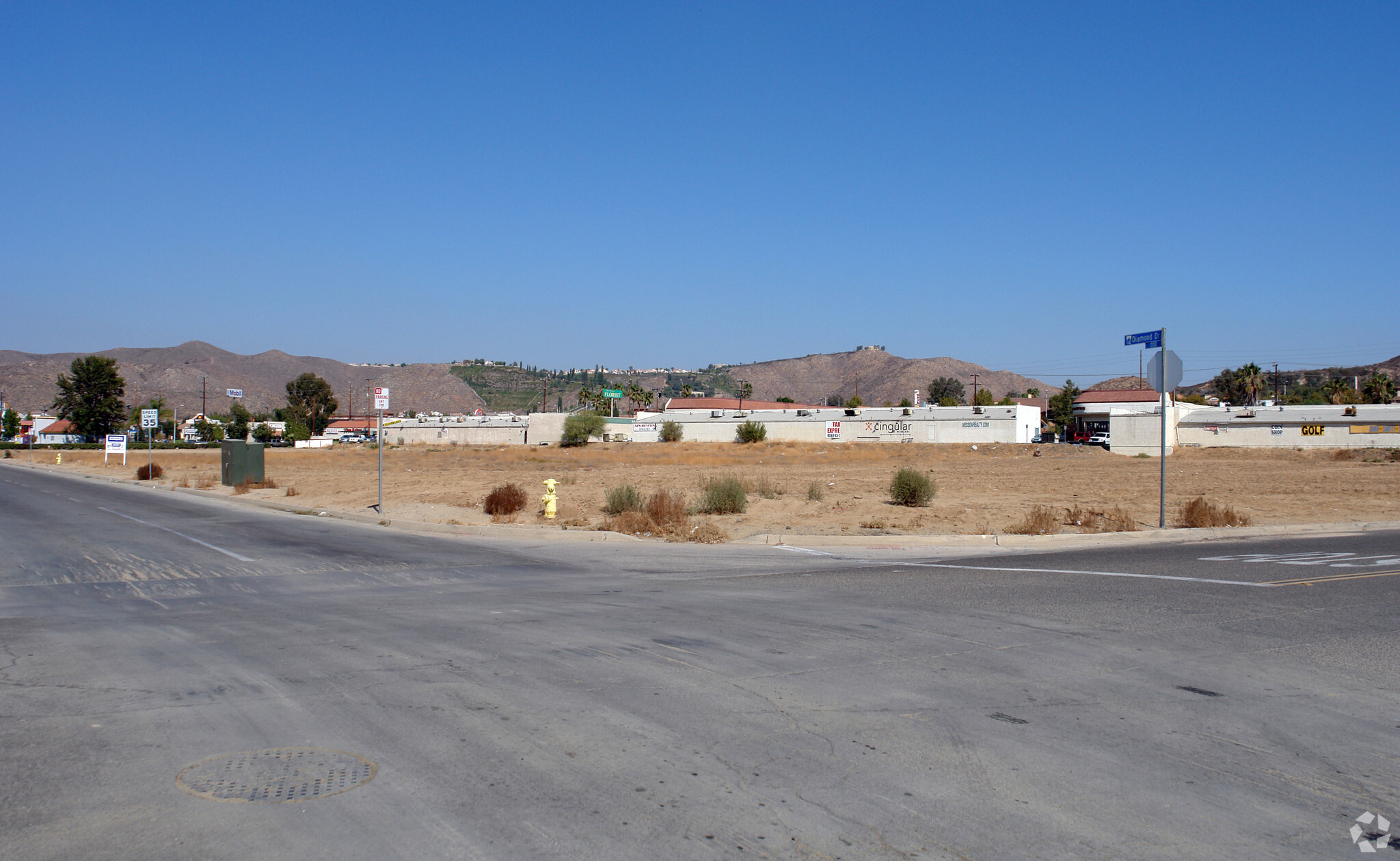 Diamond Dr, Lake Elsinore, CA en venta Foto principal- Imagen 1 de 20