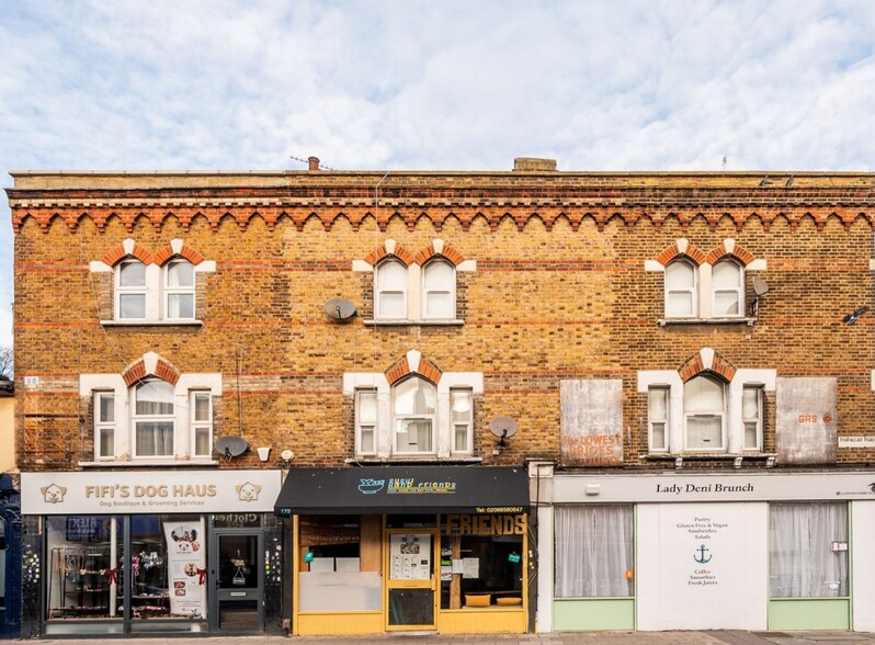 Old Woolwich Road cartera de 2 inmuebles en venta en LoopNet.es - Foto del edificio - Imagen 1 de 3