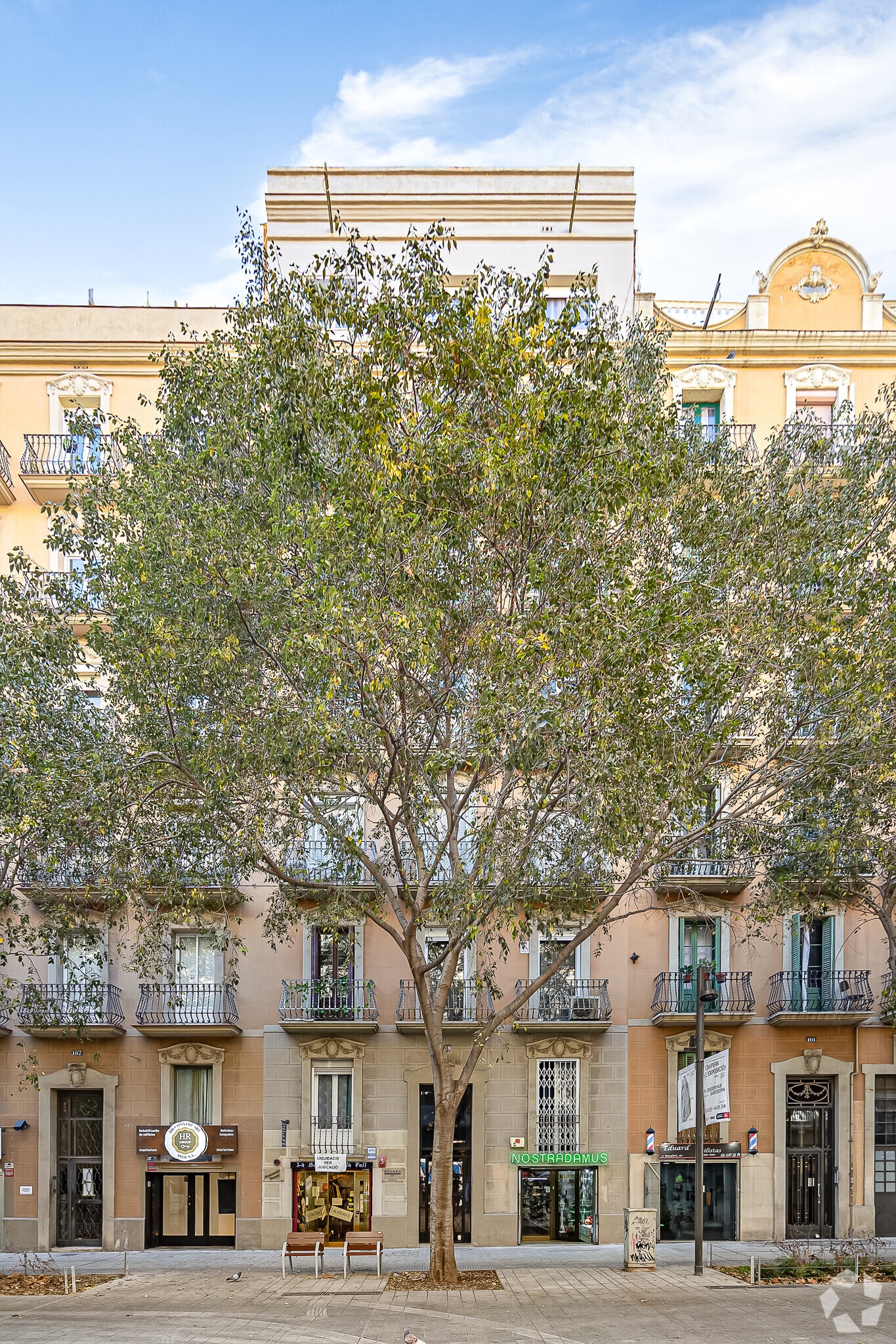Carrer de Rocafort, 159, Barcelona, Barcelona en venta Foto principal- Imagen 1 de 2